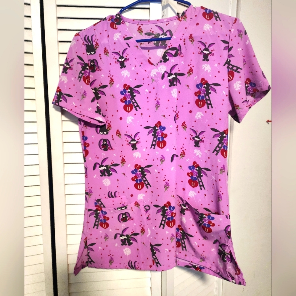 Scrub top Size small